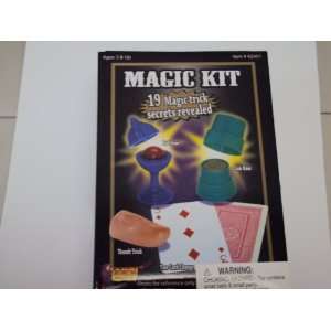   62401 Deluxe Magic Kit   19 Magic Trick Secrets Revealed Toys & Games
