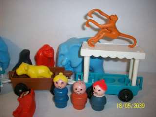Fisher Price Little People 1970s Zoo Lot Train, Animals Wood People 