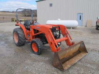 KUBOTA L3430 4X4 TRACTOR WITH LOADER, RUNS GOOD, 1100 HOURS  