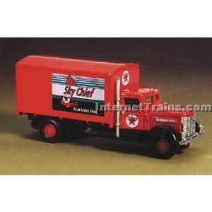  IMEX HO Scale Peterbilt Box Truck   Texaco Sky Chief Toys 