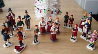 LEMAX CHRISTMAS VILLAGE LIGHTED HOUSE CAROLERS PEOPLE ACCESSORIES 