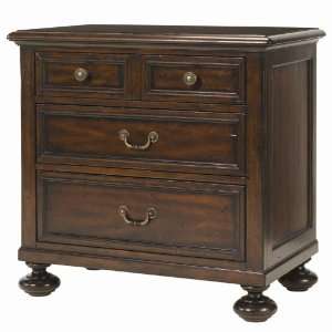  Lexington Barclay Square Belgrave Bed Nightstand 