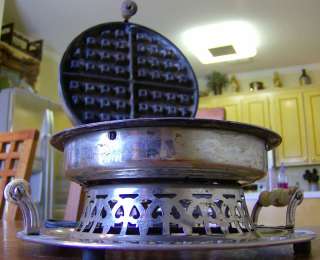 Antique Waffle Iron w/wood handles works  
