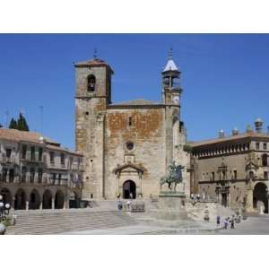  and San Martin Church, Plaza Mayor, Trujillo, Extremadura, Spain 