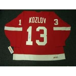 Slava Kozlov Signed Detroit Red Wings Jersey   Autographed NHL Jerseys 