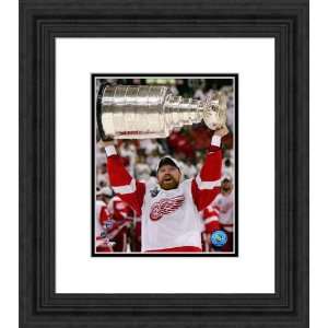 Framed Kris Draper Detroit Red Wings Photograph  Kitchen 