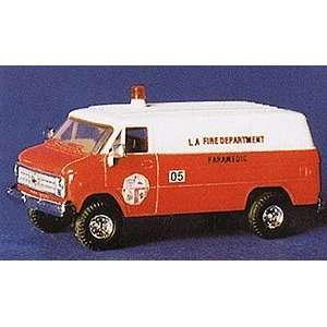   HO LA County Fire Dept. Paramedic Unit   Chevrolet Van Toys & Games