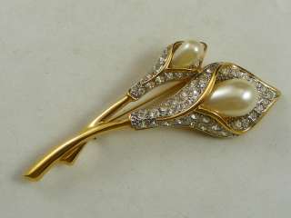 Goldtone Rhinestone Jack in the Pulpit Flower Pin (C13)  
