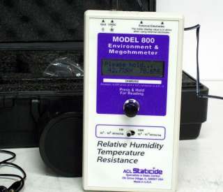 This lightweight and portable meter measures temperature, humidity and 