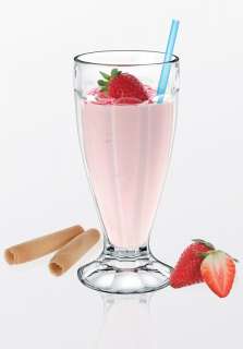 This stemmed milkshake glass has a retro diner style. It has a 13 oz 