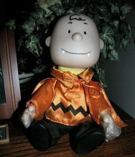 Snoopy Peanuts Charlie Brown Musical doll Dracula  
