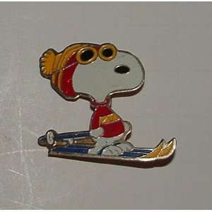  Vintage Skiing Snoopy Pin 
