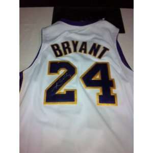  Kobe Bryant Hand Signed Autographed Authentic Los Angeles 