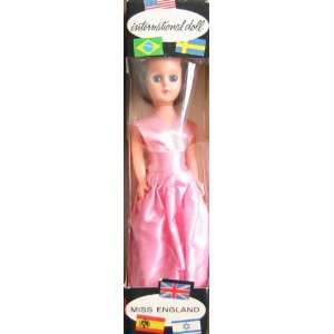  International Doll Miss ENGLAND 8 Collector Doll 
