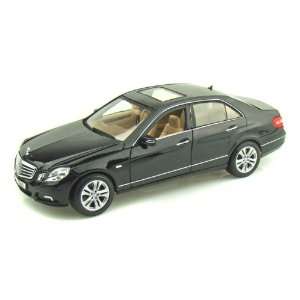  2010 Mercedes Benz E Class 1/18 Black Toys & Games