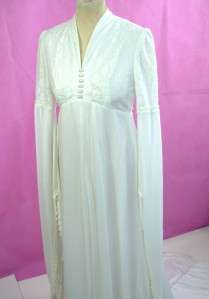 VINTAGE 1960s Medieval Inspired White Wedding Dress 8  