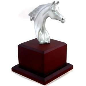  9809   Horse Head Figurine (D) 