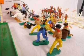Vtg Plastic Cowboys & Indians play set figures   Western Timpo Hong 