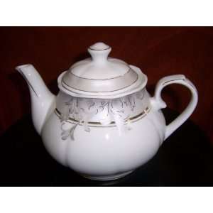  Fine Porcelain Tea/Coffee Pot