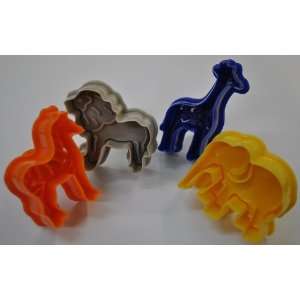 NY CAKE Animal Plunger and Cutter, Set of 4  Kitchen 