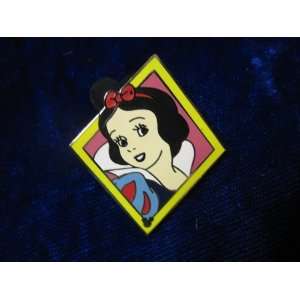 2006 Disney Cast Lanyard Series 4  Snow White  Classic 