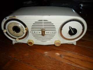 Antique Zenith Deluxe Owl Eyes Tube Alarm Clock Radio Works  