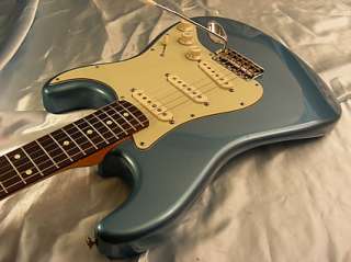   Reissue Stratocaster w Vintage Noiseless Pickups 60s RI Strat  