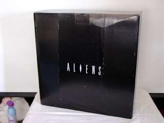ALIENS DELUXE PAINTED PEWTER CHESS SET Limited Edition SOTO Toys Very 