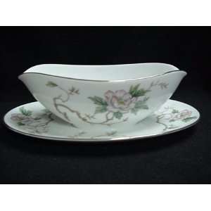    NORITAKE GRAVY CHATHAM (#5502) ATTACHED UNDERPLATE 