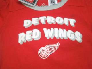 NHL Reebok Detroit Red Wings Newborn Creeper, Bib, Bootie Gift Set New 