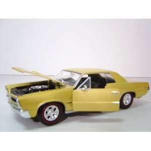  PONTIAC GTO 1965 1/24 DIE CAST Toys & Games