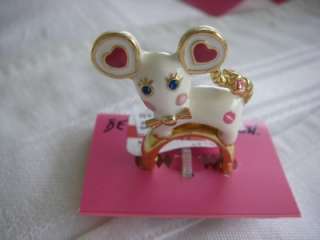 AUTH BETSEY JOHNSON CRITTERS WHITE MOUSE RING USA NWT  