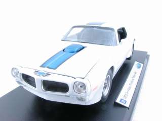 WELLY 1972 Pontiac Firebird Trans AM White 1/18 DIECAST Car  