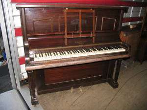   PIANO DROIT ancien cadre métallique SQUIRE LONDON