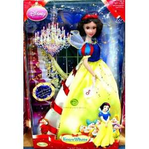   CRYSTAL DREAM COLLECTION SNOW WHITE PORCELAIN DOLL Toys & Games