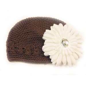   Fits 0   9 Months With a 4 White Gerbera Daisy Flower Hair Clip Baby