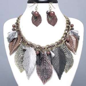    Gorgeous Tri color Leaf Charm Necklace/earring Set Jewelry