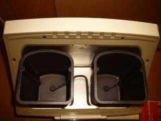 AMERICAN HARVEST CLASSIC II BREAD MAKER . SELLING AS/IS POWERS UP BUT 