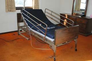 SMITH & DAVIS ELECTRIC HOSPITAL BED, MATRESS PAD & RAILS PICKUP ONLY 