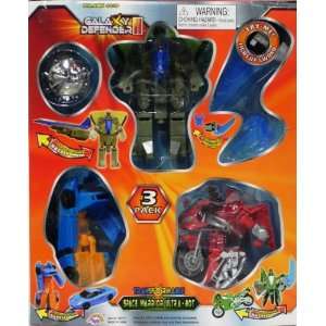    GALAXY DEFENDERII 3 PACK SPACE WARRIOR ULTRA BOT Toys & Games