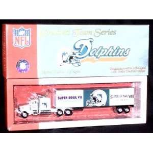  Miami Dolphins 2001 White Rose NFL Diecast 180 Scale 