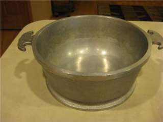   SERVICE 3 QT. AND 1 1/2 QT. COOKWARE POT WITH 1 LID VINTAGE VERY NICE