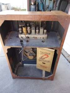 Antique Zenith 7S657 Floor Model Console Radio Wood Case Nice  
