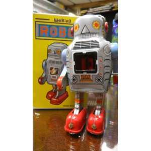 Walking Robot Wind up Toy Spark Robot for Collectors 